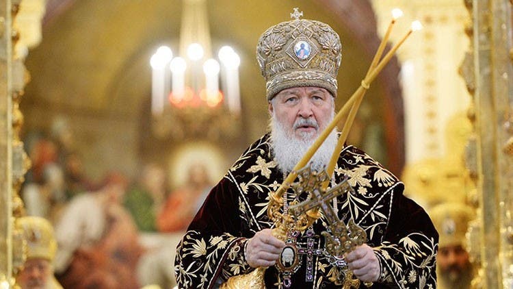 La decisión de Putin es una respuesta al lalamamiento del patriarca de la Iglesia ortodoxa rusa, Kiril, de establecer una tregua navideña, que los creyentes ortodoxos celebran el 7 de enero.