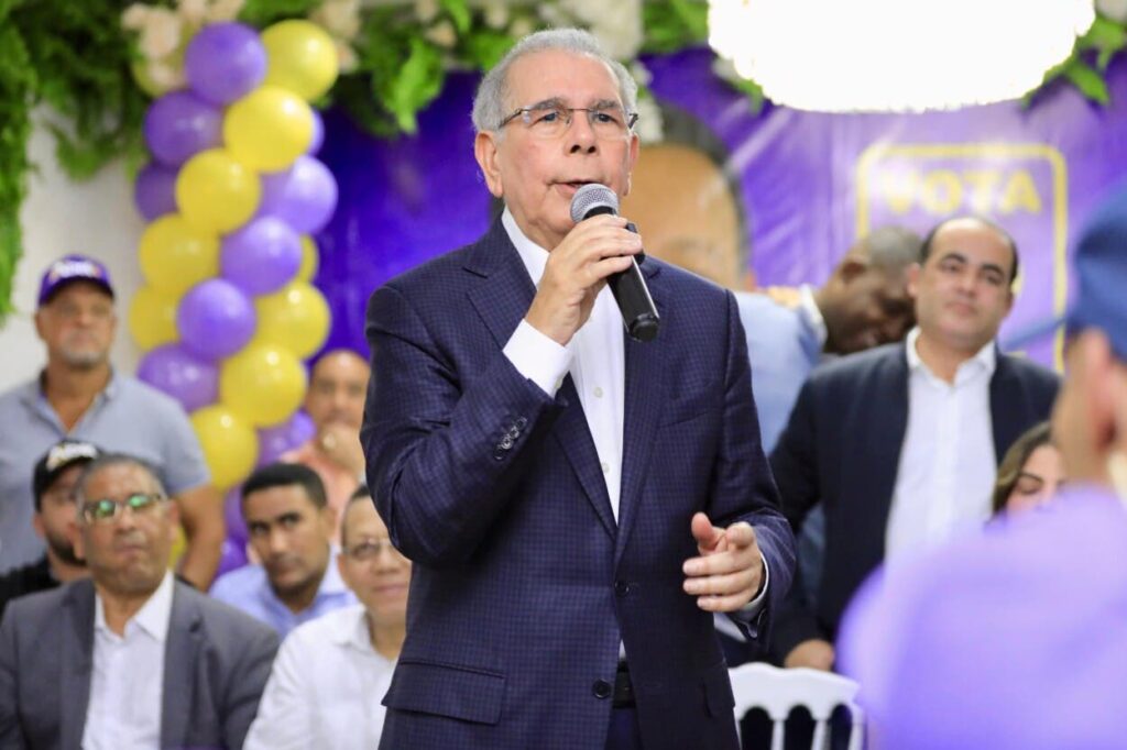 Danilo Medina: “Habrá segunda vuelta y Abel Martínez será el presidente”