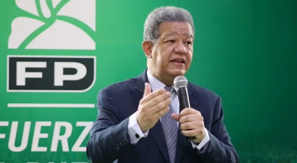 Leonel anuncia encuentros “La voz del pueblo” los lunes con la prensa