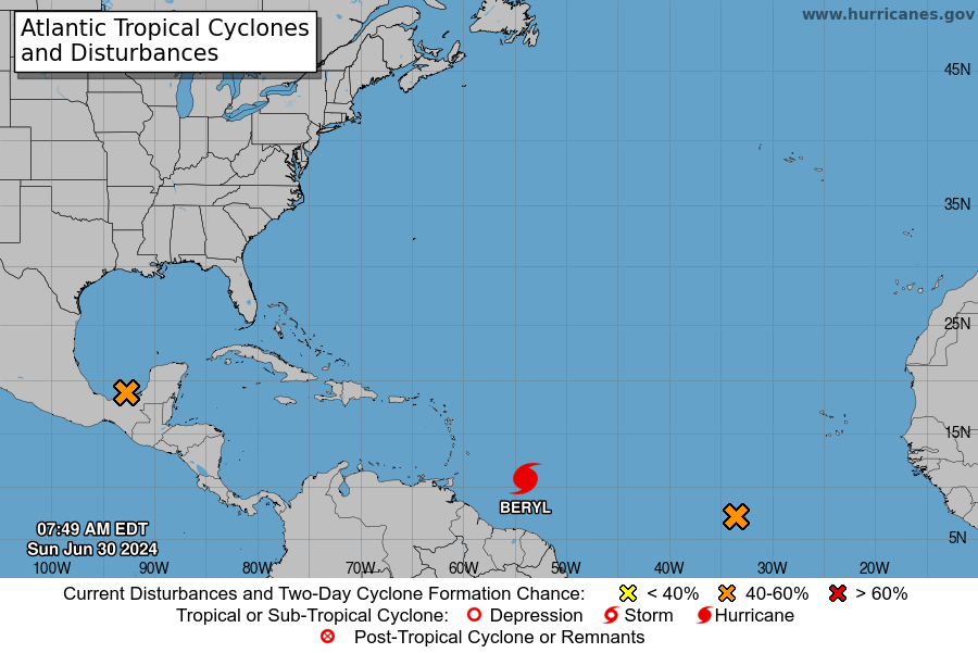 El huracán Beryl se convierte en categoría dos y aumenta velocidad