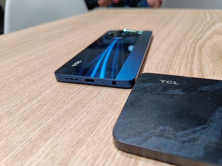 TCL 50 pro