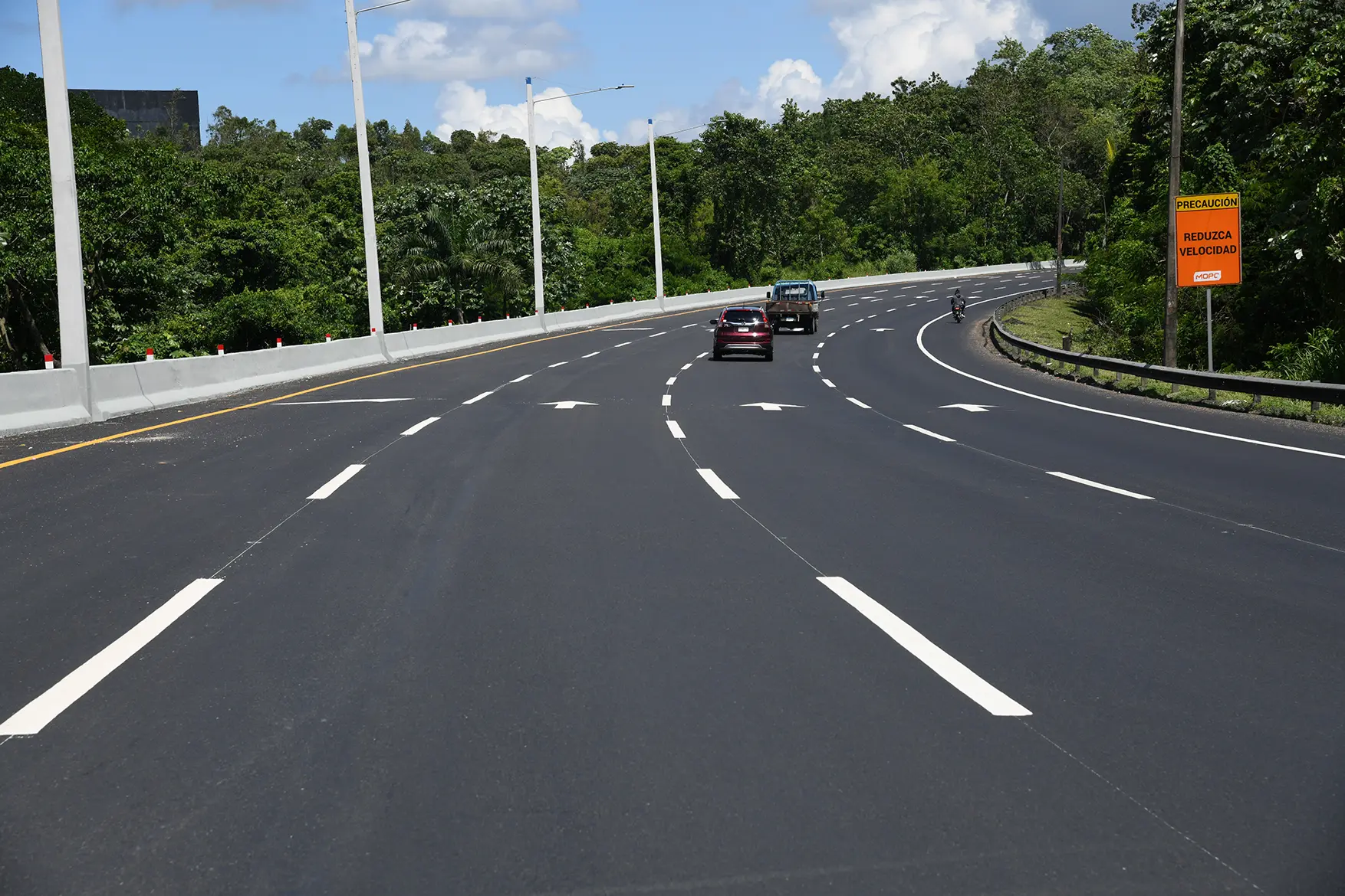 18 mil millones de pesos es el costo de remodelación y ampliación de la autopista Duarte