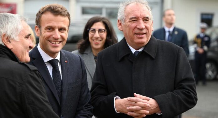 Macron nombra a su aliado Bayrou como primer Ministro