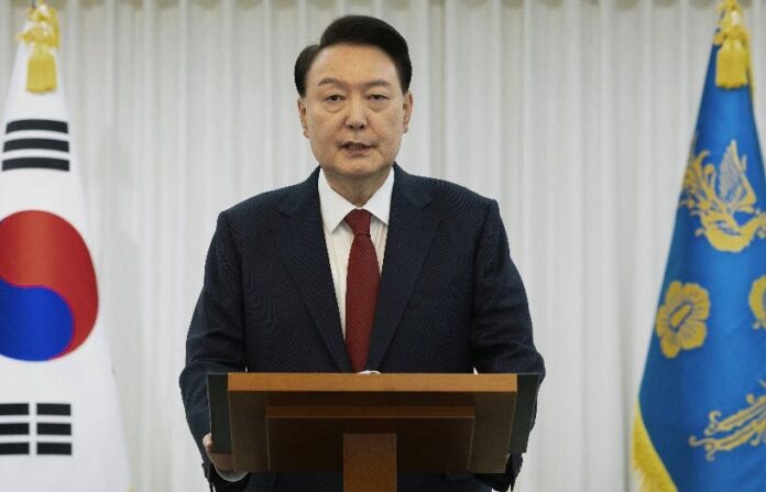 Solicitan orden detención presidente destituido Corea