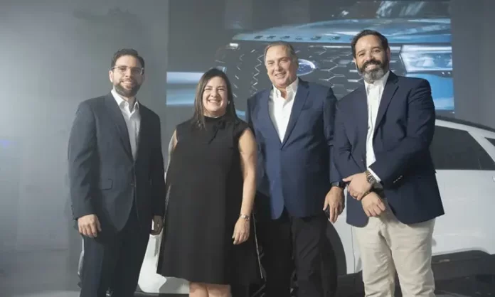 Emoción al darla bienvenida a la Ford Explorer 2025