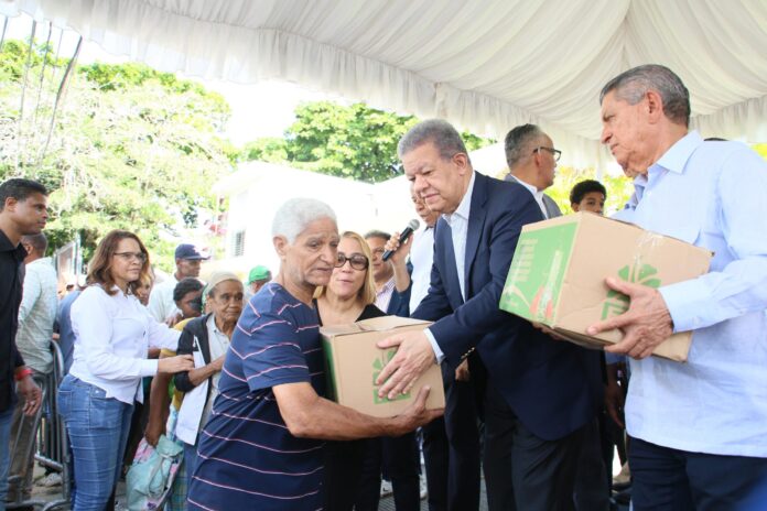 Lionel regala caja de regalo de Navidad

