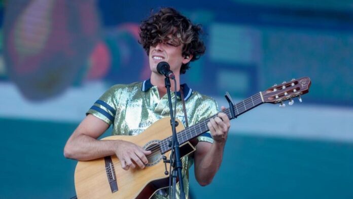 Guitarricadelafuente avivó al público.