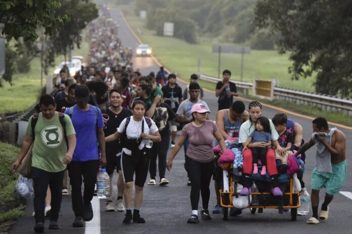 Trump promete eliminar la ciudadanía por derecho de nacimiento: ¿puede hacerlo?