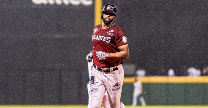 Carlos Peguero se viste de héroe en triunfo Gigantes sobre las Águilas