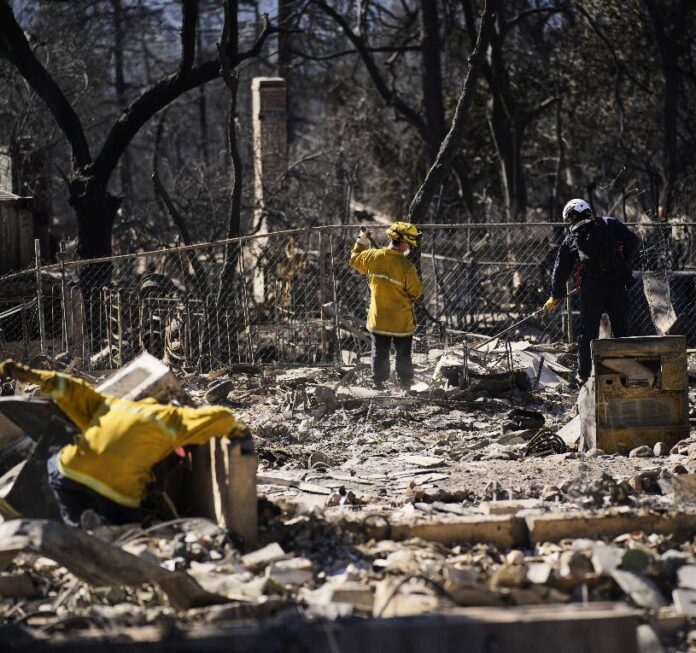 Aumenta a 25 la cifra muertos Los Ángeles