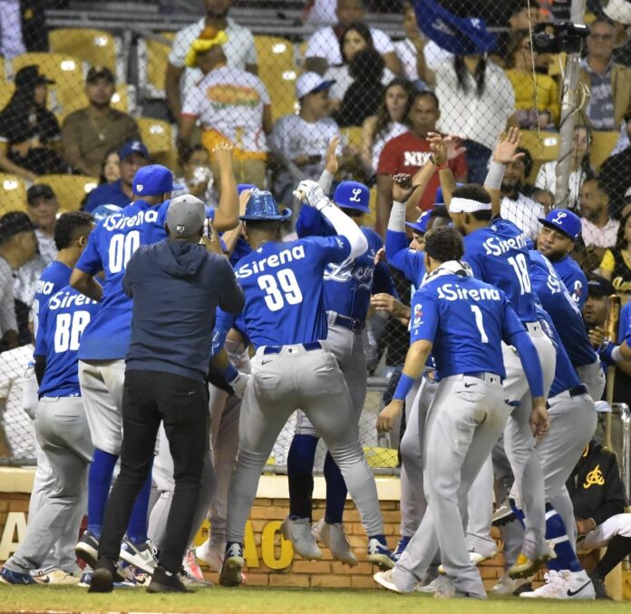 Licey blanquea otra vez a las Aguilas Cibaeñas