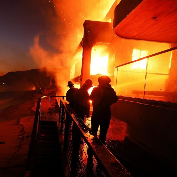 Temen más muertes en fuego Los Ángeles