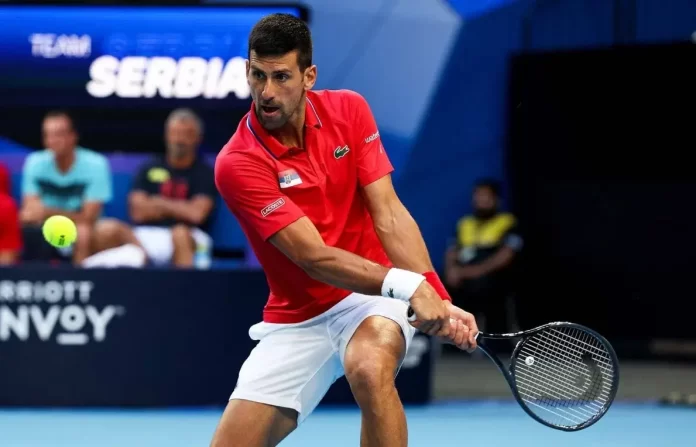 Novak Djokovic se queda solo en el Abierto de Australia tras el retiro de Rafael Nadal y Roger Federer