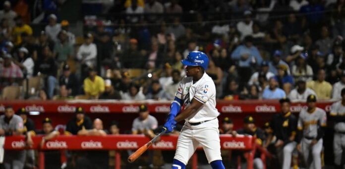 Video del cuadrangular de Domingo Leyba que dio triunfo al Licey sobre Águilas